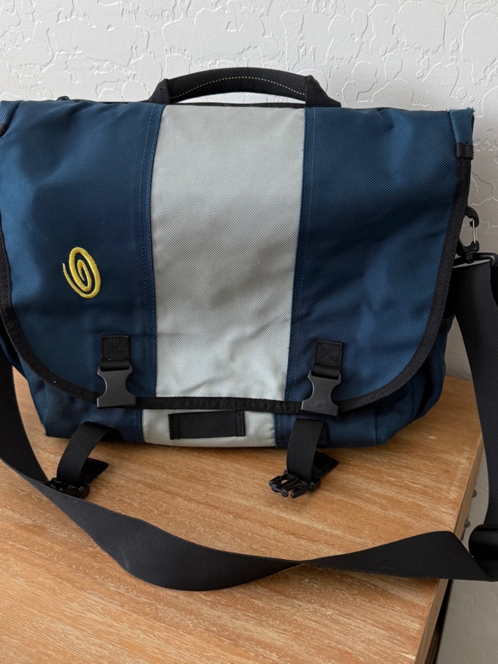 Timbuk2 Unisex Navy and Light Gray Messenger Bag